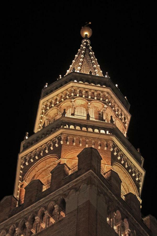 At Home In Cremona Exterior photo